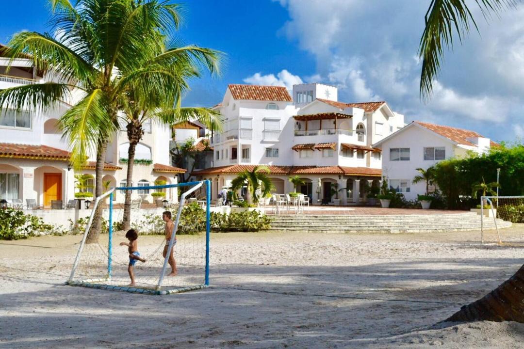 Photo of Others in Dominicus