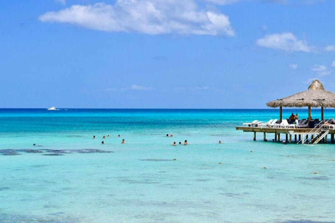 Photo of Others in Dominicus