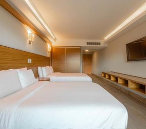 Weston Suites Hotel 