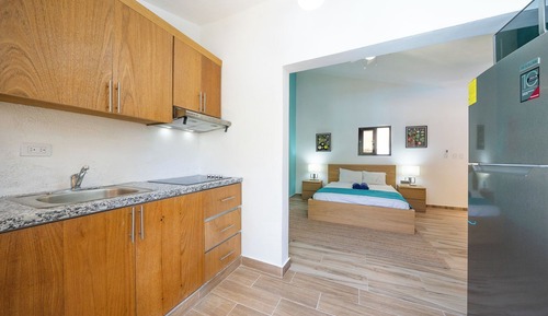 Deluxe Studio, Balcony, Pool View