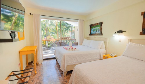 Superior Room, Pool View