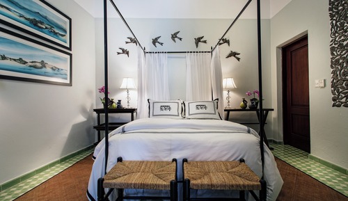 Standard Room, 1 Queen Bed, Pool Access