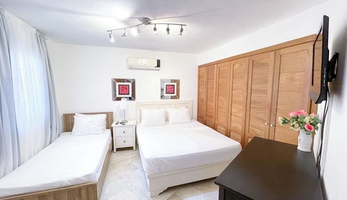 Deluxe Condo, Sea View, Beachfront