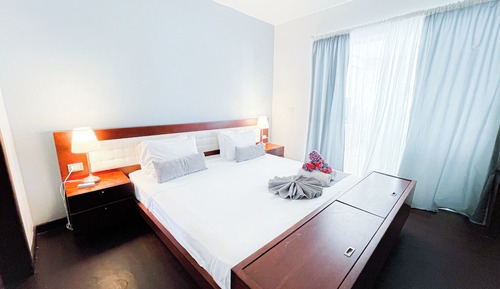 Superior Suite, Pool View, Beachside