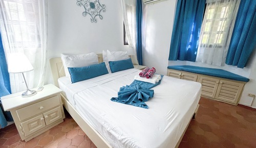 Junior Suite, Pool Access, Garden View