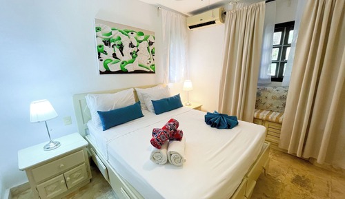 Deluxe Villa, Pool Access, Garden View