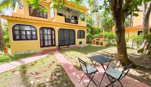 Villa with Garden View