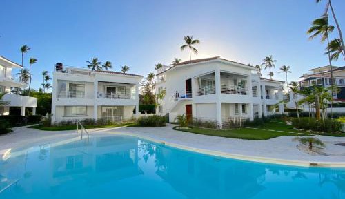 Two-Bedroom Apartment with Pool View