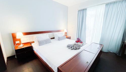 Junior Suite with Pool View
