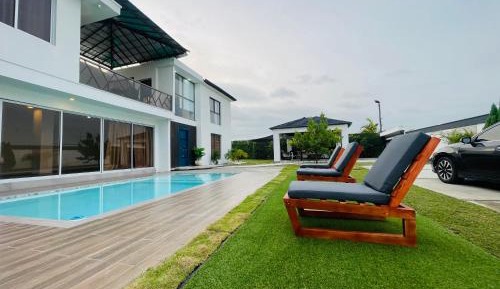 Villa with Private Pool