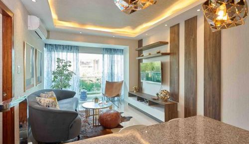 One-Bedroom Apartment with City View