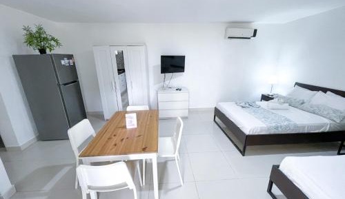 Deluxe Double Studio