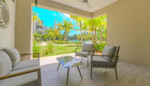One-Bedroom Apartment with Garden View