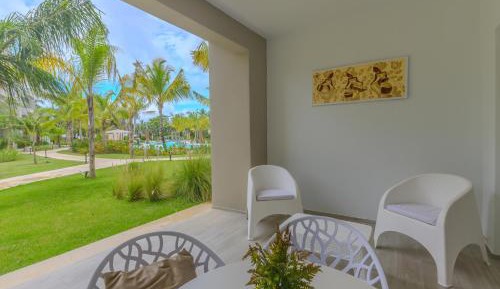One-Bedroom Apartment with Garden View