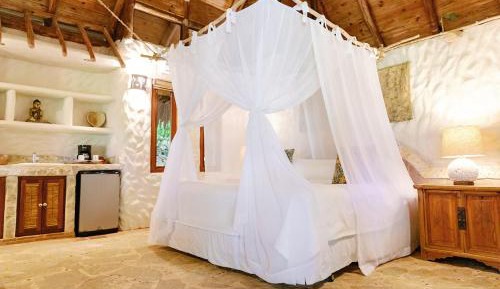 One-Bedroom Bungalow