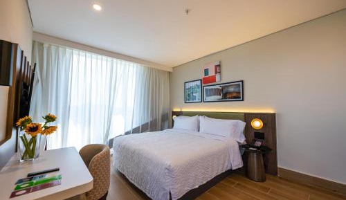 King Landmark View Room with Sofa Bed and Fridge