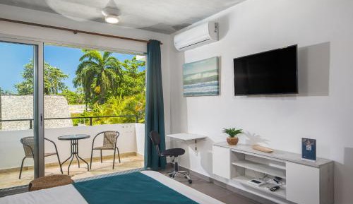 King Room with Pool View