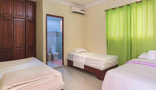 Quadruple Room with Private Bathroom