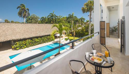 Apartment with Pool View 