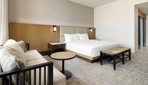 King Bed with City View