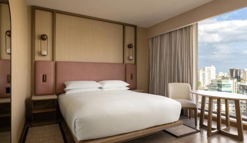 Deluxe Queen Room with Two Queen Beds City View High Floor