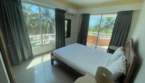 Two-Bedroom Apartment with Sea View (4 Adults)