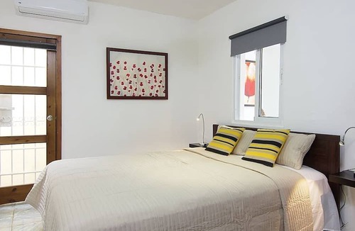 San Anton House | Beautiful 2 bedroom house directly on a park in the Colonial Zone