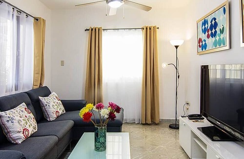 San Anton House | Beautiful 2 bedroom house directly on a park in the Colonial Zone