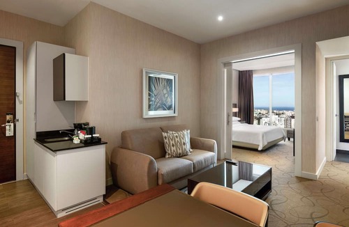 Ensanche Naco Hotel | Embassy Suites by Hilton Santo Domingo