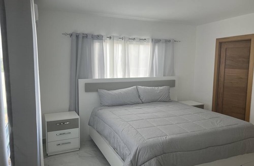 Bavaro Villa | Modern Family Vacation Home With Private Pool & Jacuzzi