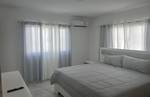 Bavaro Villa | Modern Family Vacation Home With Private Pool & Jacuzzi