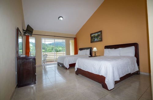 Jarabacoa Hotel | Jarabacoa River Club