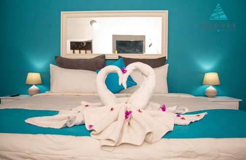 Villas Ana Maria Hotel | The Diamond Suites at Ahnvee