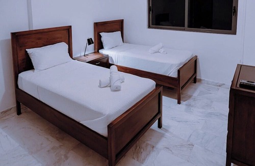 Gascue Apartment | Amplio apartamento con hermosa vista. /Spacious apartment with a beautiful view.