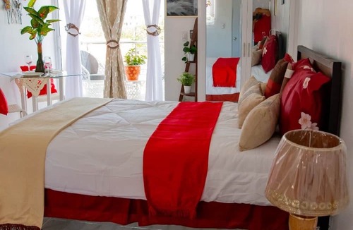 Los Maestros Apartment | ROYAL TERRACE KING IV