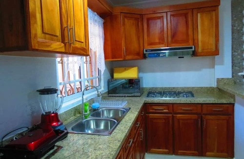 Los Maestros House | Acogedora casa. Cozy place to rest- 5 minutes from downtown