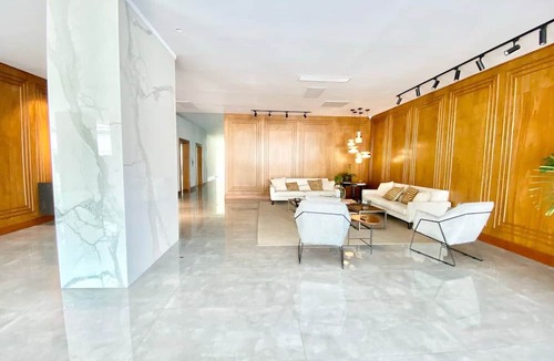 Yolanda Morales Condo | Luxury 1br , Pool, Gym, Close Agora Mall