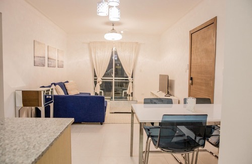 Los Frailes Condo | Lovely condo 10 mins from airport 15 from beach