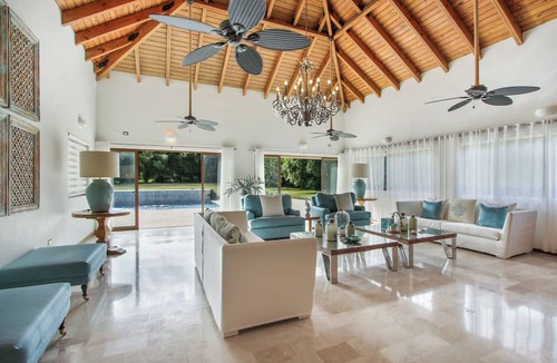 Las Piedras Villa | Luxurious 5-bdr villa at Casa de Campo