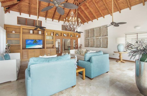 Las Piedras Villa | Luxurious 5-bdr villa at Casa de Campo