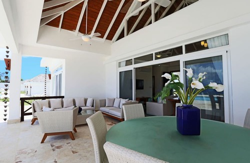 Playa Chiquita Villa | Luxury Oceanfront 3-bedroom Villa No6