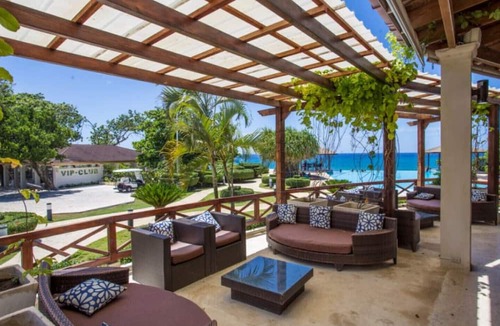 Playa Chiquita Villa | Luxury Oceanfront 3-bedroom Villa No6