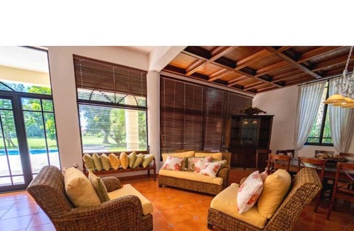 Juan Dolio House | Palatial Metro Country Club Villa