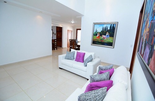 Santiago de los Caballeros Villa | Modern House Pool AC WiFi