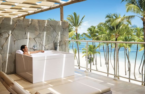 Playa Bibijagua Resort | Barceló Bávaro Palace - All Inclusive