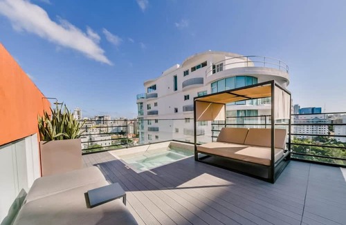 Downtown Santo Domingo Apartment | Regatta Living ll - 907