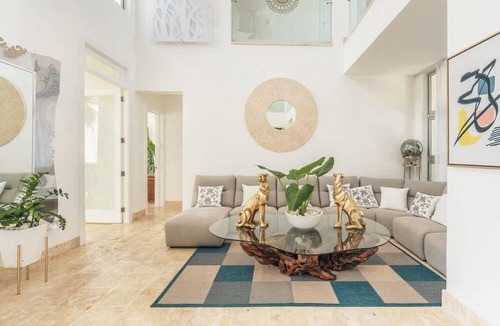 Punta Cana Villa | Villa w Maid Cook at Punta Cana Resort