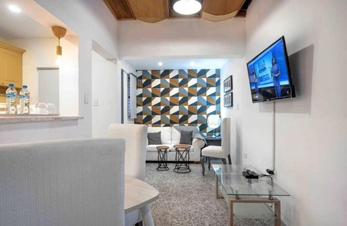 Gascue Apartment | Apartment in Gazcue Sleeps 6