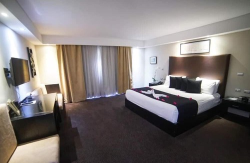 El Callejon Hotel | Hotel Niza Garden Suites