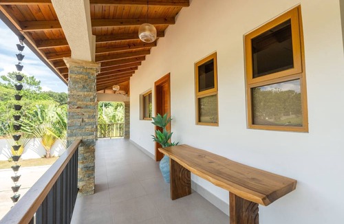 La Vega Villa | La Vega Villa With Private Pool and BBQ